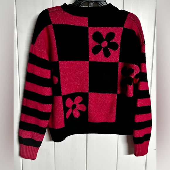 Zara Sweaters - Zara Black and Pink Floral Checkered Sweater
